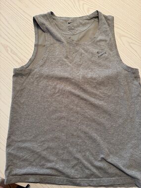 Nike Gray Men's Athletic Tank